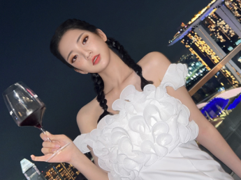 韩虚拟偶像Rozy引发审美争议，有人担心助长“外貌至上”主义
