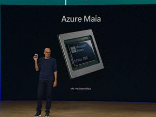 纳德拉推出了由微软设计的首款CPU（中央处理器）Azure Cobalt 100和首款专门用于云端训练和推理的AI芯片Azure Maia 10